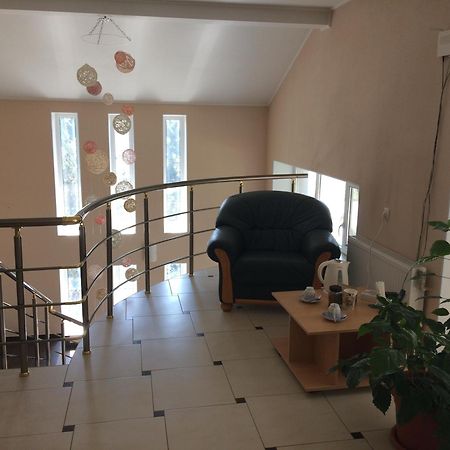 Hotel Paulina Falesti Buitenkant foto