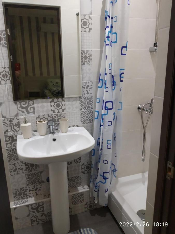 Hotel Paulina Falesti Buitenkant foto