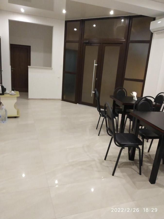 Hotel Paulina Falesti Buitenkant foto